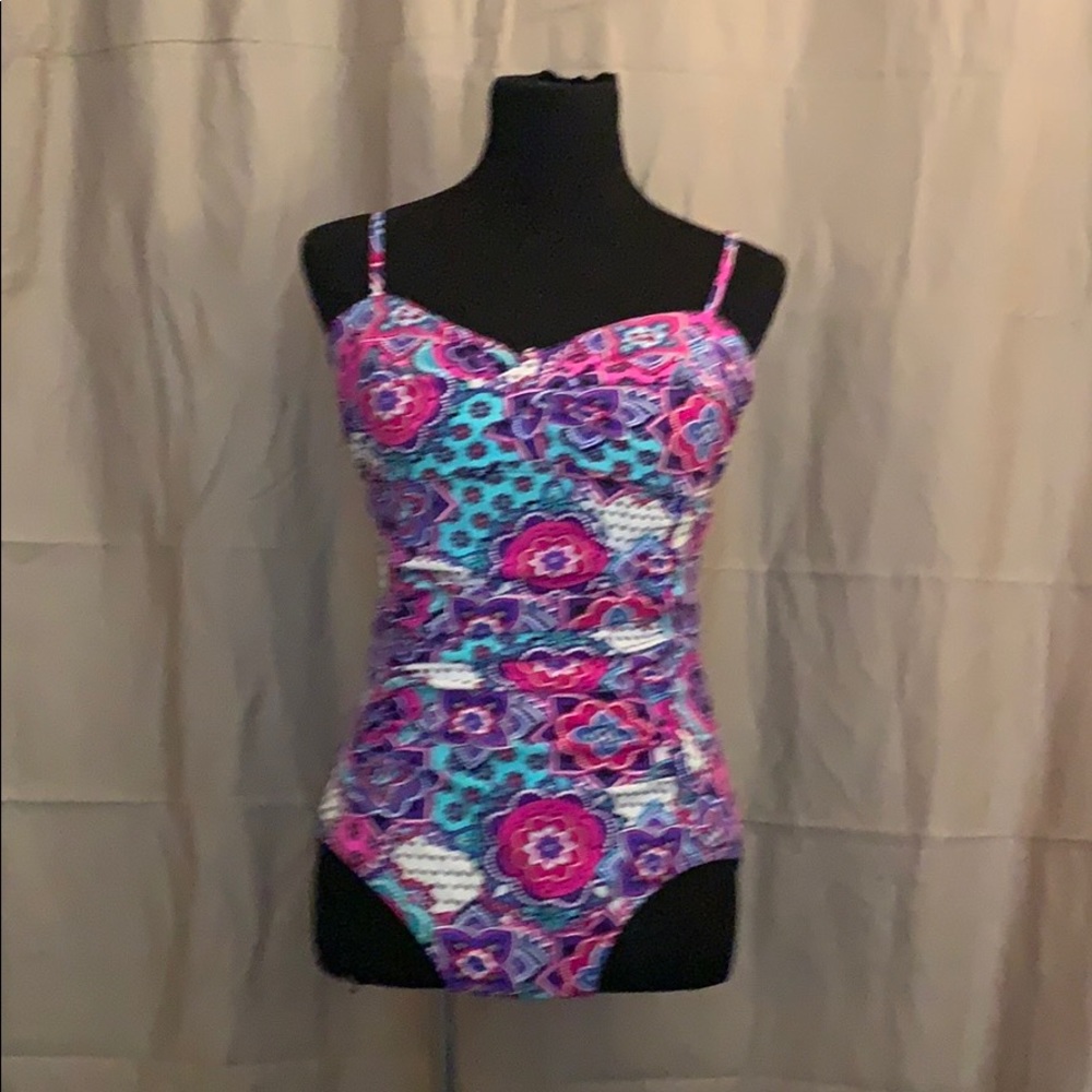 One pc swimsuit